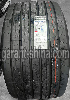 Goodyear KMax T Gen-3 (прицепная) 445/45 R19.5 160K 20PR - Фото протектора с этикеткой